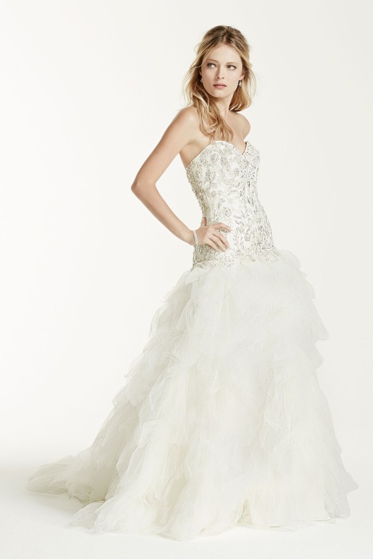 Strapless Tulle Wedding Dress with Ruffled Skirt V3665